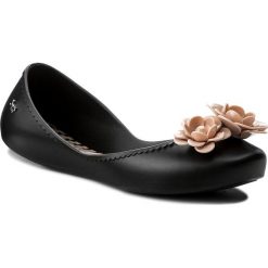 Baleriny ZAXY - Start V Fem 82301 Black/Pink 50837 AA285054 02064. Czarne baleriny damskie Zaxy, bez wzorów, z tworzywa sztucznego, klasyczne, bez obcasa. W wyprzedaży za 129,00 zł.