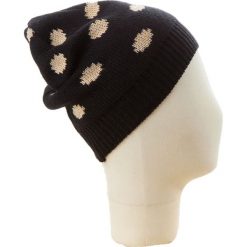Czapka beanie w kolorze czarno-beżowym. Czarne czapki zimowe damskie marki Codello, w kropki, z dzianiny. W wyprzedaży za 73,95 zł.