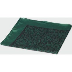 Elegancka apaszka z nadrukiem. Apaszki damskie Greenpoint, z nadrukiem, z poliesteru, eleganckie. Za 14,99 zł.