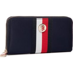 Duży Portfel Damski TOMMY HILFIGER - Poppy Lrg Za Corp AW0AW08364 0GY. Niebieskie portfele damskie TOMMY HILFIGER, bez wzorów, z materiału. W wyprzedaży za 229,00 zł.