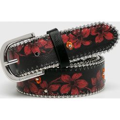 Desigual - Pasek. Czarne paski damskie marki Desigual, w paski, ze skóry ekologicznej. W wyprzedaży za 129,90 zł.