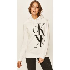 Calvin Klein Jeans - Bluza. Czarne bluzy damskie Calvin Klein Jeans, s, z nadrukiem, z bawełny, bez rękawów, z kapturem. W wyprzedaży za 359,90 zł.