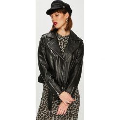 Calvin Klein Jeans - Kurtka skórzana. Czarne kurtki damskie Calvin Klein Jeans, s, w paski, z bawełny, krótkie. W wyprzedaży za 1299,00 zł.