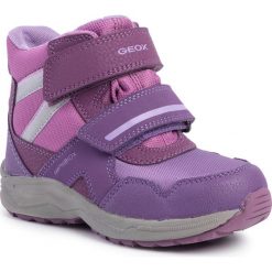 Śniegowce GEOX - J Kuray G.B Abx B J94ALB 0CE11 C8016 S Dk Purple. Fioletowe śniegowce dziewczęce Geox, bez zapięcia. W wyprzedaży za 219,00 zł.