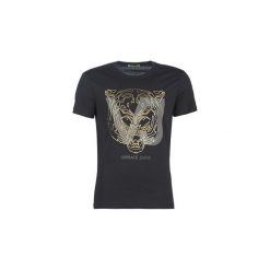 T-shirty z krótkim rękawem Versace Jeans B3GSA72E. Czarne t-shirty męskie Versace Jeans, xs, bez wzorów, z jeansu, bez kołnierzyka, krótkie. Za 367,20 zł.