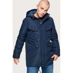 Parka na jesień - Granatowy. Niebieskie parki męskie Cropp, na jesień, l. W wyprzedaży za 219,99 zł.