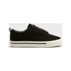 Mango Kids - Buty dziecięce School 32-37. Czarne trampki chłopięce Mango Kids, bez wzorów, z bawełny, sportowe, z okrągłym noskiem, na sznurówki. W wyprzedaży za 89,90 zł.