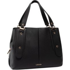 Torebka LIU JO - M Satchel AA0043 E0086 Nero 22222. Czarne torebki klasyczne damskie Liu Jo, bez wzorów, ze skóry ekologicznej, klasyczne, bez dodatków. W wyprzedaży za 369,00 zł.