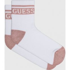 Guess Jeans - Skarpetki. Szare skarpetki damskie Guess Jeans, z aplikacjami, z bawełny. Za 39,90 zł.