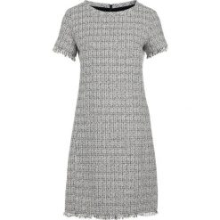 WEEKEND MaxMara EZOR Sukienka letnia white/black. Białe sukienki letnie marki WEEKEND MaxMara, z bawełny. W wyprzedaży za 792,35 zł.