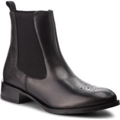 Sztyblety SOLO FEMME - 33915-02-883/E45-02-00 Czarny. Czarne kozaki damskie Solo Femme, ze skóry, bez obcasa, bez zapięcia. W wyprzedaży za 259,00 zł.