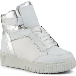 Sneakersy TAMARIS - 1-26287-23 White Comb 136. Białe półbuty damskie Tamaris, na co dzień, bez wzorów, ze skóry ekologicznej, bez obcasa, na płaskiej podeszwie, bez zapięcia. W wyprzedaży za 259,00 zł.