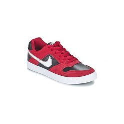 Buty Nike SB DELTA FORCE. Czerwone trampki męskie Nike, bez wzorów, bez zapięcia. Za 191,20 zł.