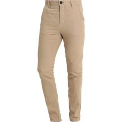 Chinosy męskie: Springfield LINO Chinosy beige/camel