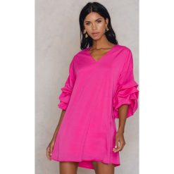Sukienki hiszpanki: Trendyol Sukienka z marszczeniami - Pink