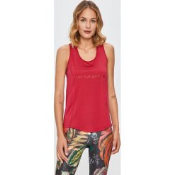 Desigual Sport - Top. Czarne topy damskie Desigual Sport, s, z nadrukiem, z elastanu, bez rękawów. Za 159,90 zł.