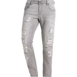 INDICODE JEANS NARVIK Jeansy Slim Fit light grey. Szare jeansy męskie relaxed fit marki INDICODE JEANS, z bawełny. Za 219,00 zł.