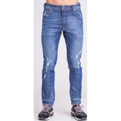JOGGJEANSY KROOLEY-T CARROT FIT DIESEL. Niebieskie jeansy męskie Diesel, m, z aplikacjami, z obniżonym stanem. Za 659,50 zł.
