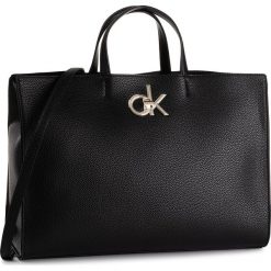 Torebka CALVIN KLEIN - Re-Look Tote K60K605605 BDS. Czarne torebki klasyczne damskie Calvin Klein, bez wzorów, ze skóry ekologicznej, klasyczne, bez dodatków. Za 749,00 zł.