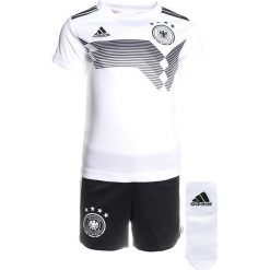 Adidas Performance DFB BABYKIT SET Krótkie spodenki sportowe white/black. Białe spodenki chłopięce adidas Performance, z materiału, sportowe. Za 249,00 zł.