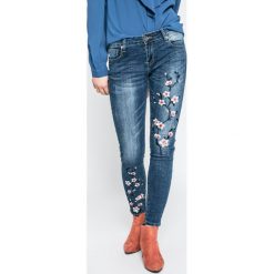 Haily's - Jeansy Geisha. Niebieskie jeansy damskie Haily's, z elastanu. W wyprzedaży za 129,90 zł.