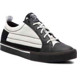 Tenisówki DIESEL - D-Velows Low Patch Y01870 P2090 H1527 White/Black. Czarne półbuty męskie Diesel, na co dzień, bez wzorów, ze skóry, bez zapięcia. W wyprzedaży za 419,00 zł.