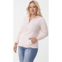 Jasnoróżowy Sweter Tuscan Sun. Swetry damskie Born2be, xl, w paski, sportowe, z długim rękawem, długie. Za 79,99 zł.
