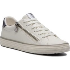 Sneakersy S.OLIVER - 5-23615-22 Wht/Blue Comb 181. Białe półbuty damskie S.Oliver, na co dzień, bez wzorów, ze skóry ekologicznej, bez obcasa, na płaskiej podeszwie, bez zapięcia. Za 179,90 zł.