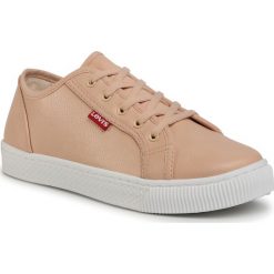Tenisówki LEVI'S® - 225849-740-23 Beige. Brązowe półbuty damskie bez wzorów, z gumy, bez zapięcia. Za 199,00 zł.