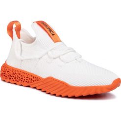 Sneakersy TOGOSHI - TG-07-04-000193 902. Białe sneakersy męskie Togoshi, na co dzień, bez wzorów, ze skóry, eleganckie, bez zapięcia. W wyprzedaży za 349,00 zł.