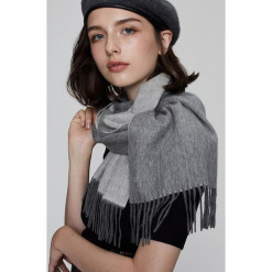 Szal w kolorze szarym - (D)164 x (S)30 cm. Szare szaliki damskie marki Alissa Cyrine, z kaszmiru. W wyprzedaży za 479,95 zł.