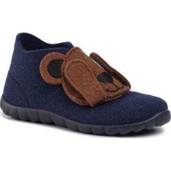 Kapcie SUPERFIT - 5-00295-80 S Blau. Niebieskie sandały chłopięce Superfit, z tworzywa sztucznego, bez zapięcia. W wyprzedaży za 139,00 zł.