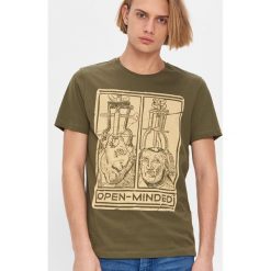 T-shirt z nadrukiem - Khaki. Brązowe t-shirty męskie House, s, z nadrukiem. Za 39,99 zł.