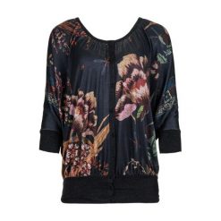 Desigual Bluzka Damska Bertin M Czarny. Czarne bluzki damskie Desigual, m, bez wzorów, bez kołnierzyka, bez rękawów. W wyprzedaży za 191,00 zł.