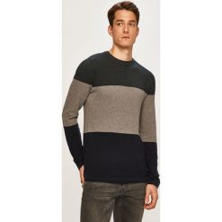 Jack & Jones - Sweter. Zielone swetry męskie Jack & Jones, m, bez wzorów, z bawełny, z okrągłym kołnierzem, bez kaptura. W wyprzedaży za 59,90 zł.