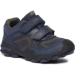 Sneakersy GEOX - J Buller B Abx D J949WD 0MEFU CF4A3 S Navy/Military. Niebieskie trampki chłopięce Geox, bez wzorów, ze skóry ekologicznej, na rzepy. W wyprzedaży za 219,00 zł.