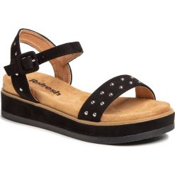 Sandały REFRESH - 69510 Black. Czarne klapki damskie Refresh, bez wzorów, z tworzywa sztucznego, bez obcasa. Za 169,00 zł.
