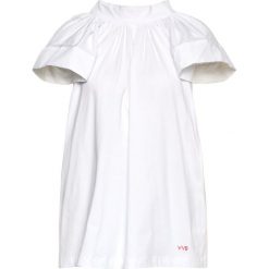 Bluzka Victoria Victoria Beckham Jersey 2220JTS001060A. Białe bluzki damskie Victoria Victoria Beckham, m, bez wzorów, z bawełny, bez kołnierzyka, bez rękawów. Za 899,00 zł.