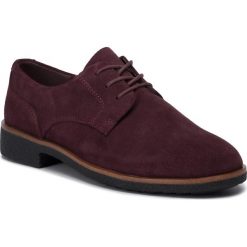 Półbuty CLARKS - Griffin Lane 261431124 Burgundy Suede. Czerwone półbuty damskie Clarks, bez wzorów, z zamszu, bez obcasa, na obcasie, bez zapięcia. W wyprzedaży za 239,00 zł.