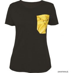 T-shirt z kieszonką Banana. Żółte bluzki damskie marki Pakamera, bez wzorów, bez kołnierzyka, bez rękawów. Za 89,00 zł.