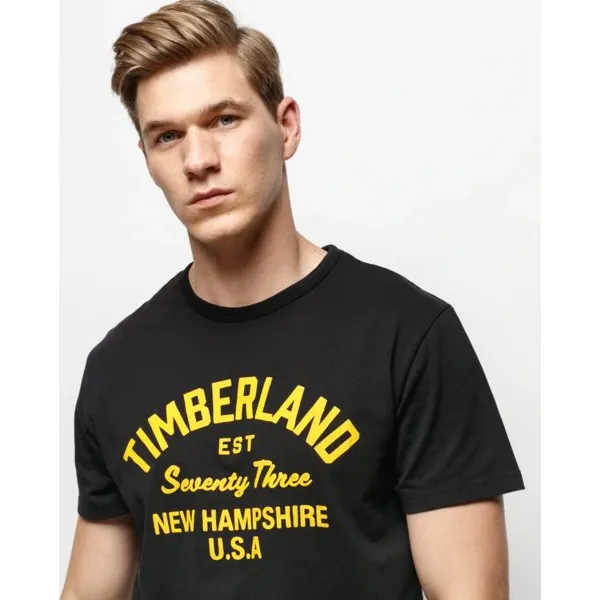 Timberland Koszulka Ss Ss Paint Inspired Brand Tee , czarny, rozmiar M. Czarne koszulki męskie Timberland, m, bez wzorów, z bawełny, bez kołnierzyka, bez rękawów. W wyprzedaży za 119,99 zł.