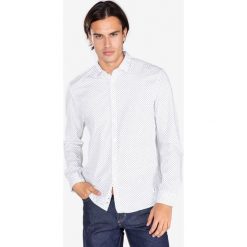 Tom Tailor Denim Koszula Biały. Białe koszule męskie TOM TAILOR DENIM, xl, bez wzorów, z bawełny, bez kołnierzyka, z długim rękawem. Za 154,95 zł.