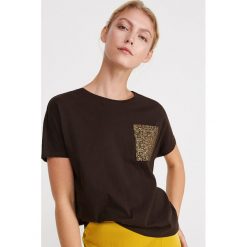 T-shirt z kieszenia - Brązowy. Pomarańczowe t-shirty damskie Reserved, xl, bez wzorów, bez kołnierzyka. Za 29,99 zł.