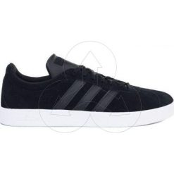 Buty sportowe adidas VL Court 2.0 DA9865. Buty sportowe męskie Adidas, ze skóry, bez zapięcia. Za 164,99 zł.