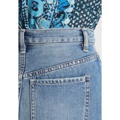 Free People MIDI SKIRT Spódnica ołówkowa blue. Niebieskie spódniczki jeansowe marki Free People, midi. Za 349,00 zł.