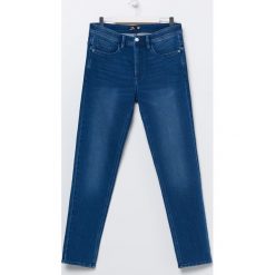 Jeansy slim fit - Granatowy. Niebieskie jeansy męskie Sinsay, bez wzorów. Za 59,99 zł.