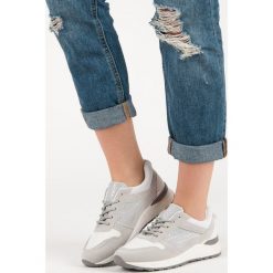 WYGODNE OBUWIE SPORTOWE. Czarne buty sportowe damskie marki Merg. Za 66,00 zł.