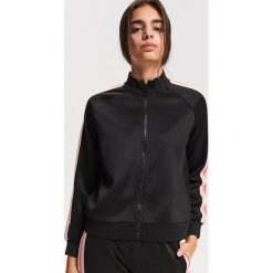 Bluza dresowa - Czarny. Czarne bluzy damskie Reserved, z dresówki, bez kaptura. Za 89,99 zł.