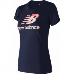 New Balance WT81539PGM. Niebieskie podkoszulki damskie New Balance, xs, bez wzorów, z materiału, klasyczne, z klasycznym kołnierzykiem. W wyprzedaży za 69,99 zł.