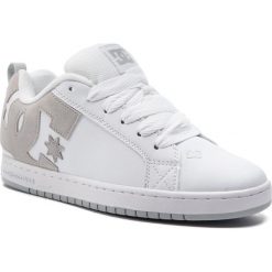 Sneakersy DC - Court Graffik 300529 White/Grey/Grey (Xwss). Białe sneakersy męskie DC, na co dzień, bez wzorów, ze skóry, eleganckie, bez zapięcia. W wyprzedaży za 239,00 zł.